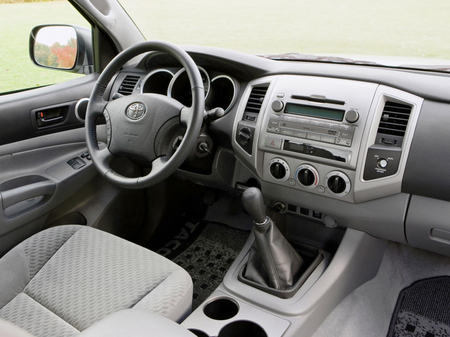  Toyota Tacoma SR5 Access Cab 2005 года  (фото 8 из 13)